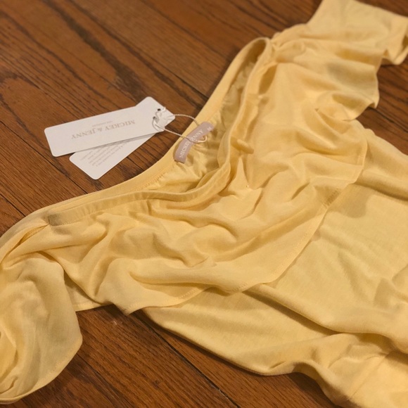 NWT‼️ S-M buttercup 🔆 yellow maxi - Picture 2 of 5